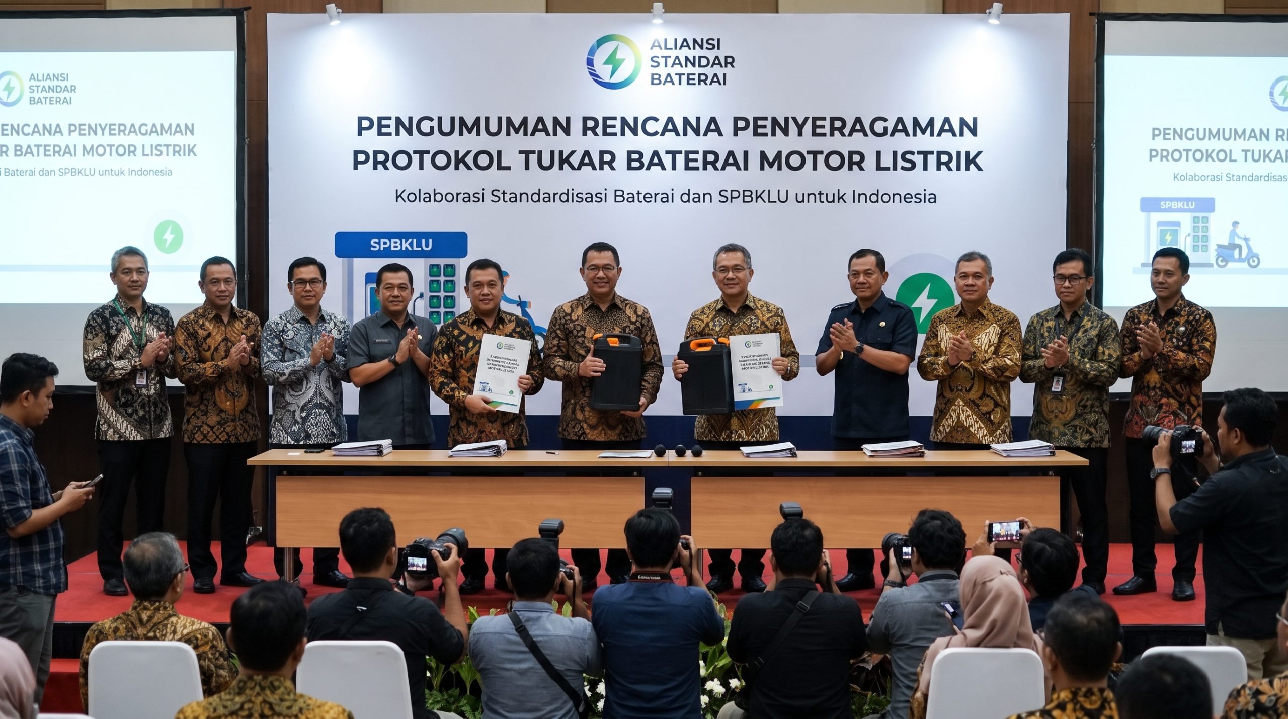 Aliansi Standar Baterai Umumkan Rencana Penyeragaman Protokol Tukar Baterai Motor Listrik